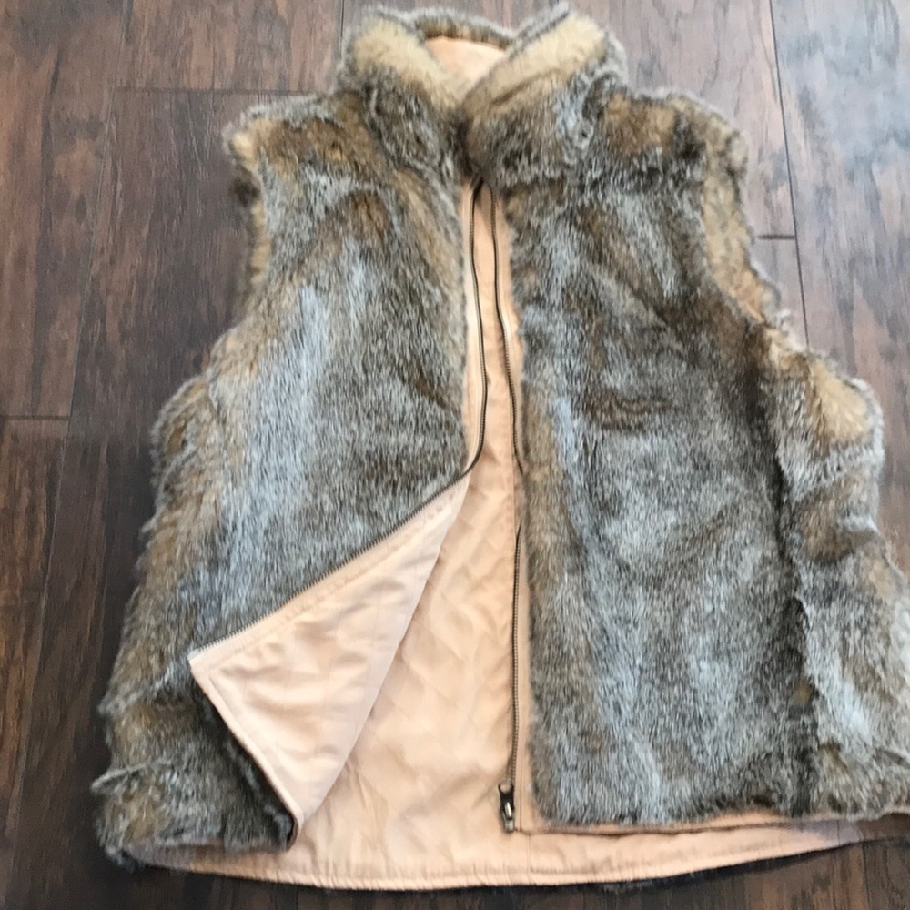 Reversible fur vest size L
